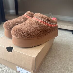 Ugg tazz slippers